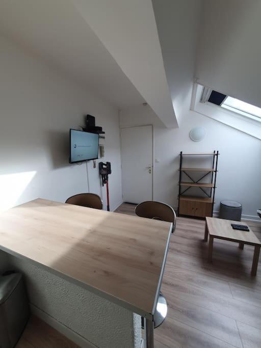 Appartamento Le Studio Du Moulin Charleville-Mézières Esterno foto